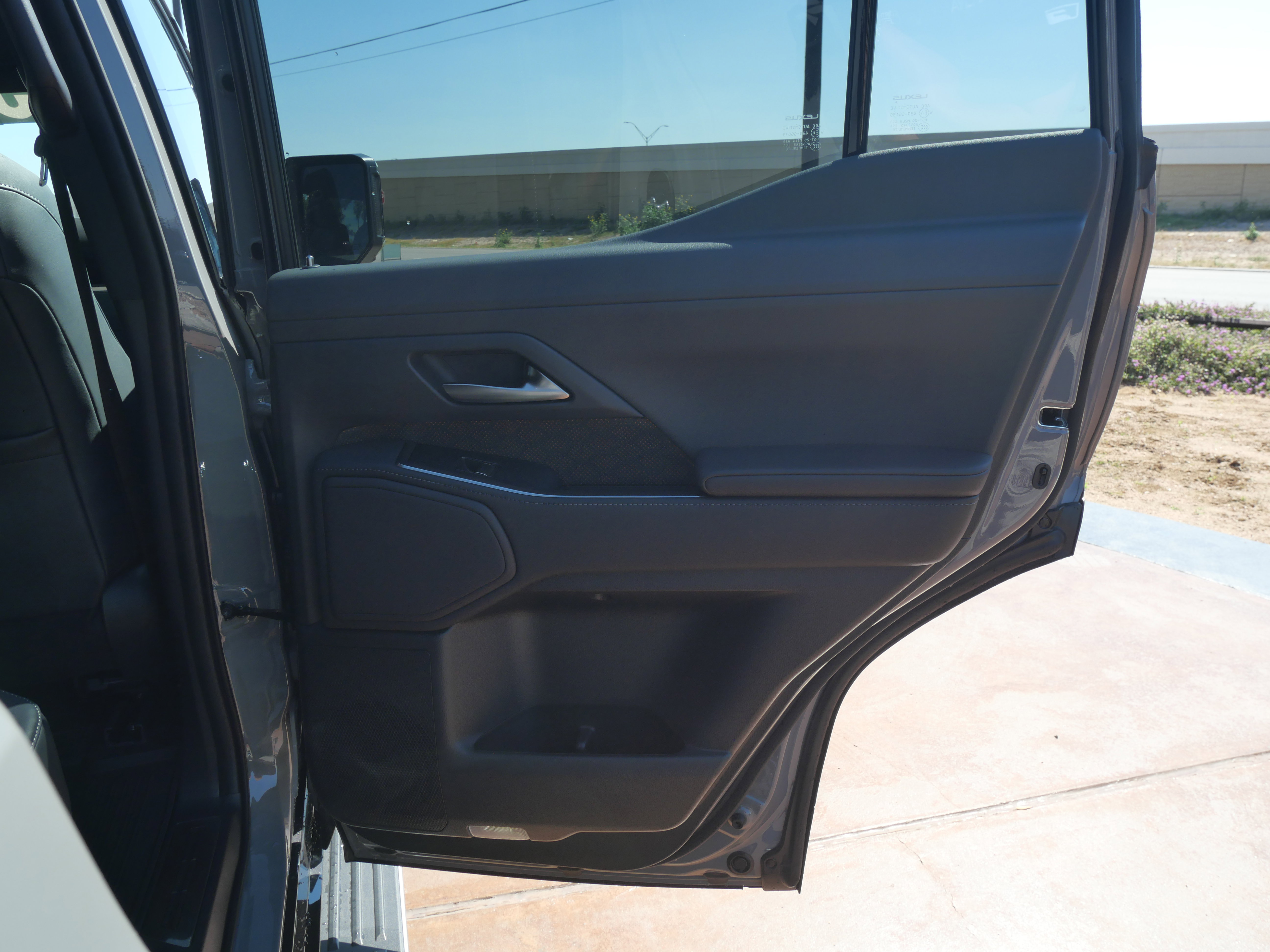 Used 2026 Lexus GX 550 w/ Accessory Package (2T) image 10