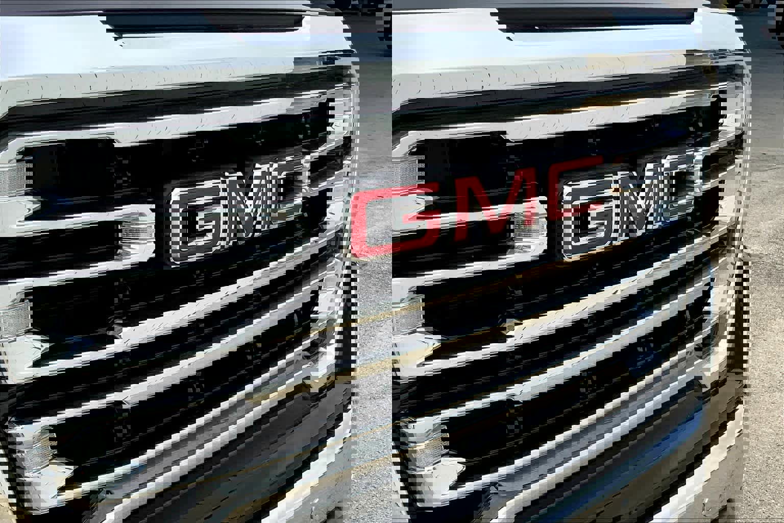 Used 2020 GMC Sierra 1500 SLT image 31