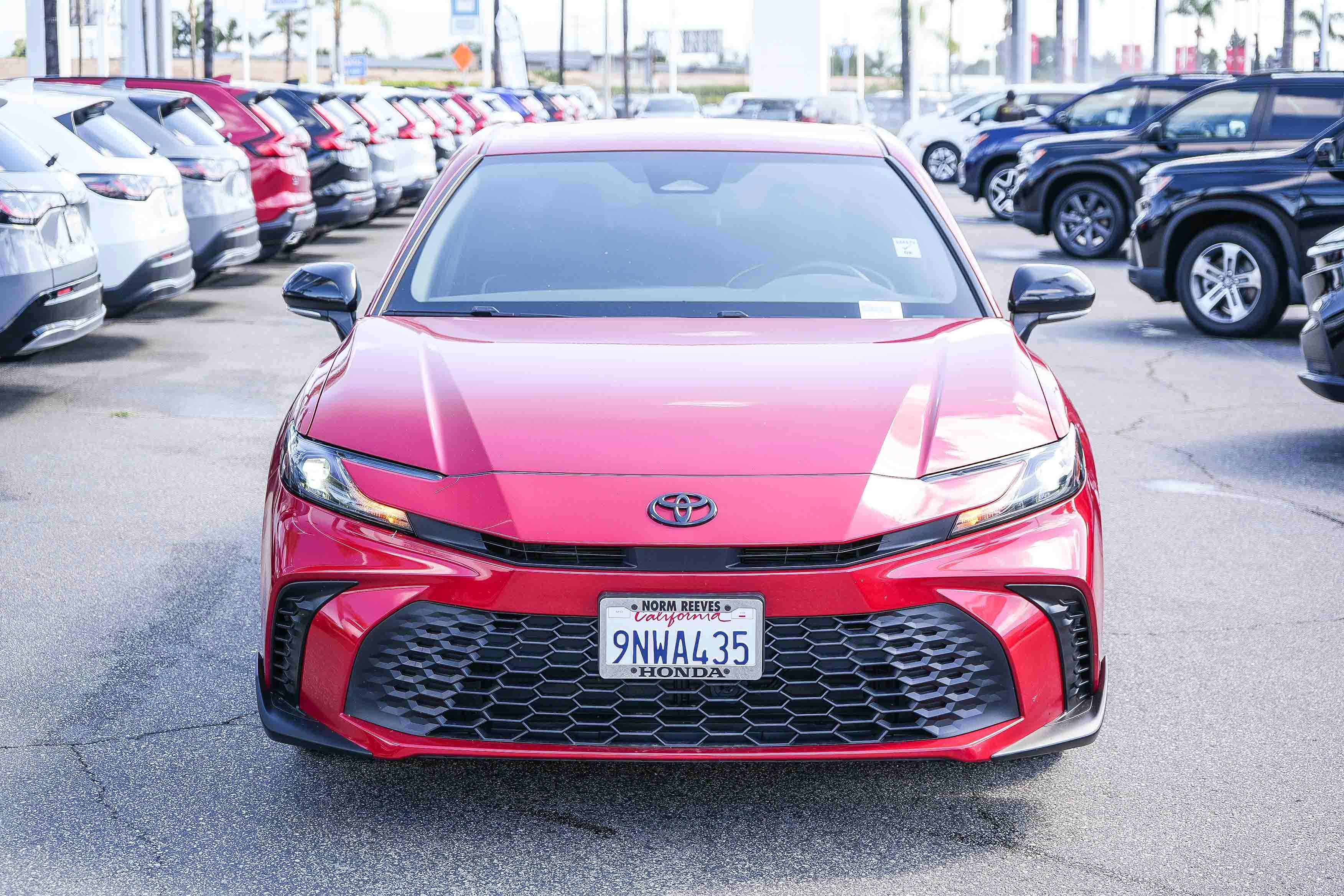 Used 2025 Toyota Camry SE FWD image 2