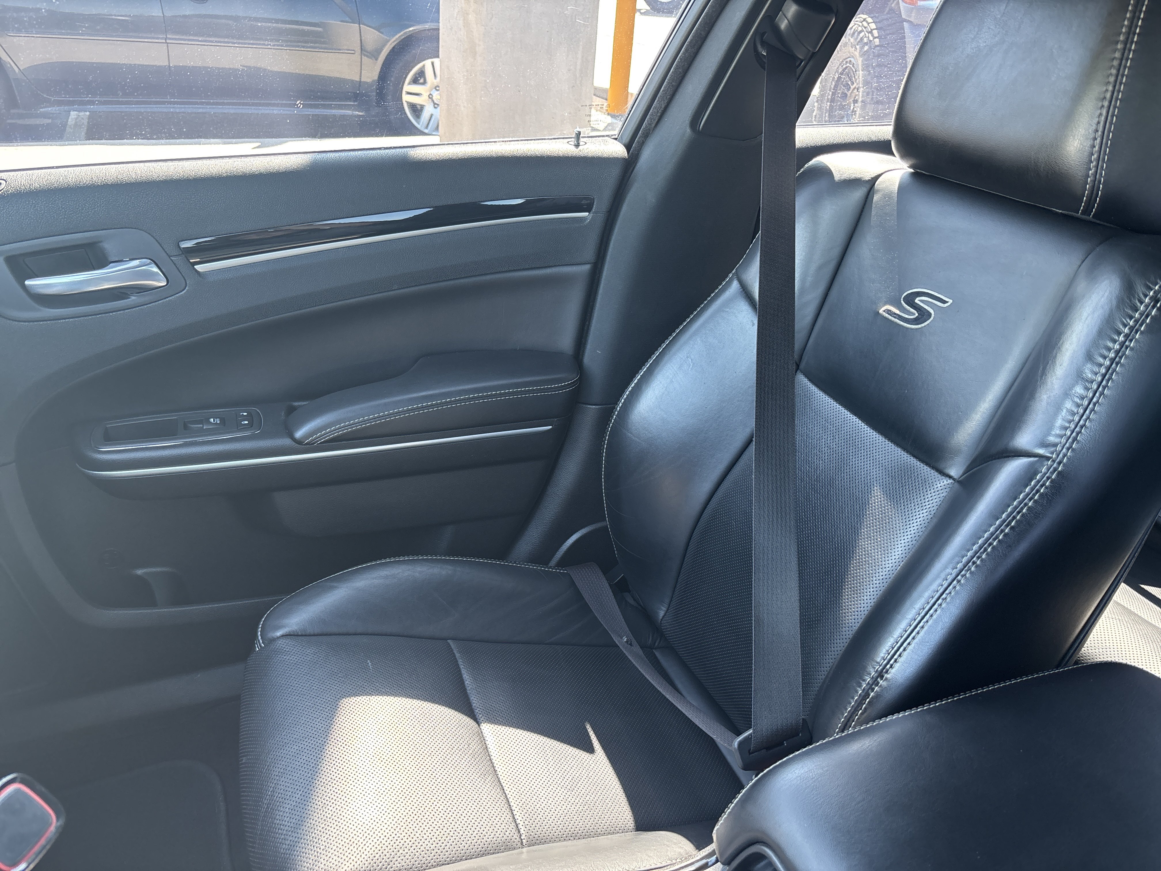 Used 2021 Chrysler 300 S w/ S Model Appearance Package RWD image 26