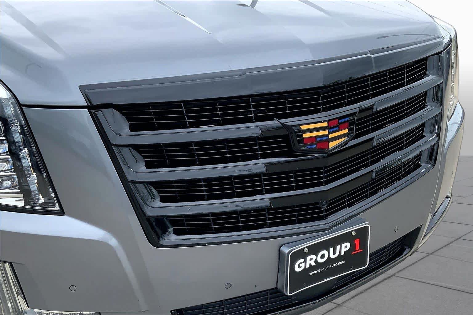 Used 2019 Cadillac Escalade Luxury AWD/4WD image 28
