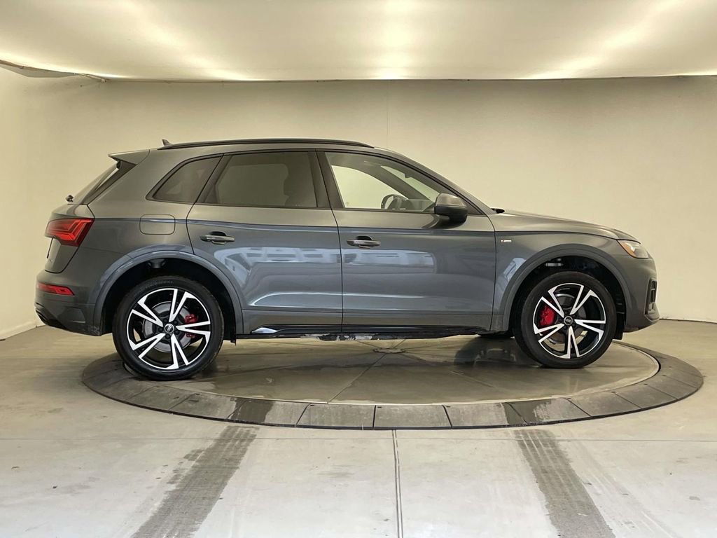 Certified 2025 Audi Q5 2.0T Premium Plus w/ Premium Plus Package image 8