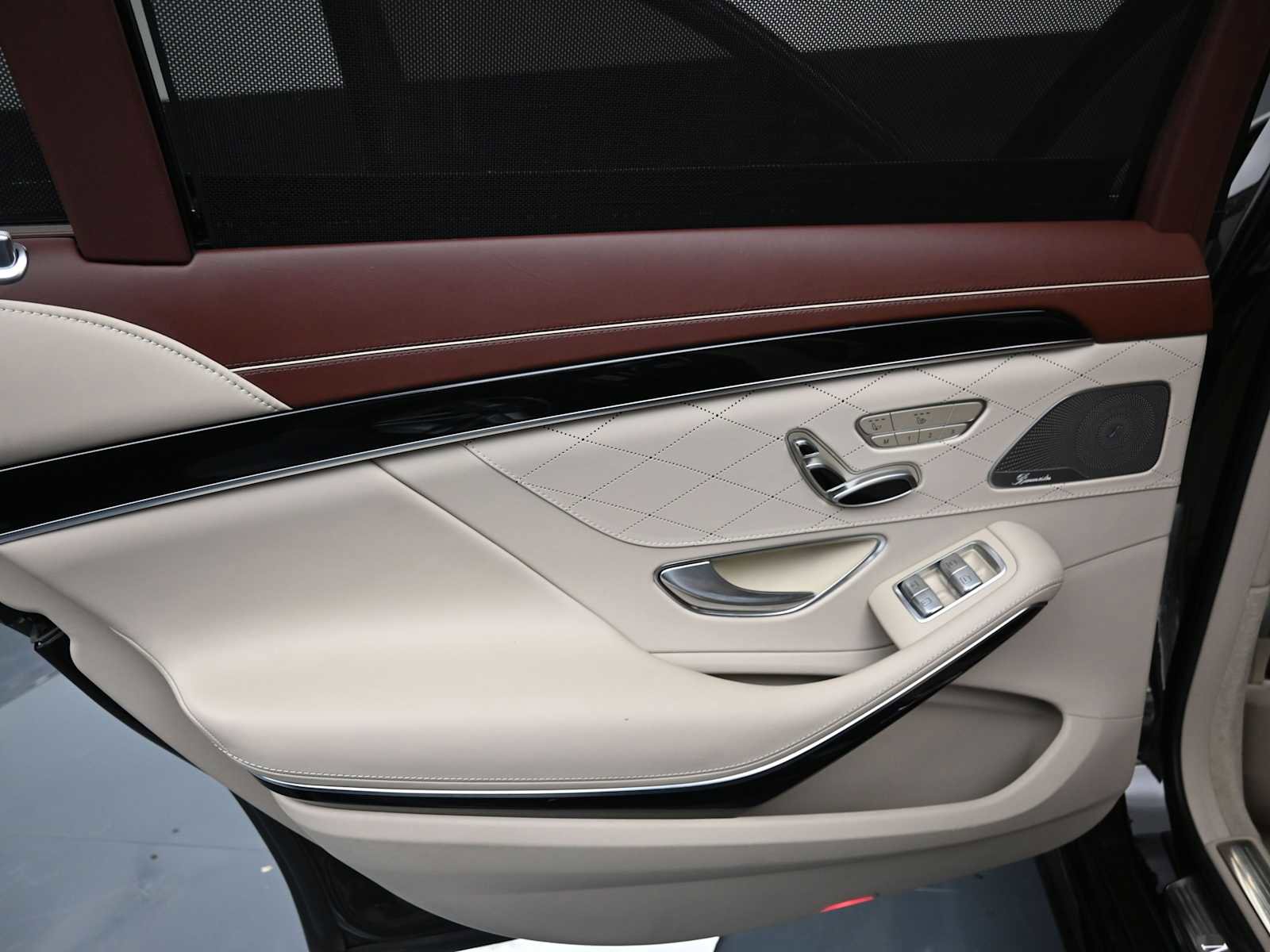 Used 2018 Mercedes-Benz S 560 Sedan image 22