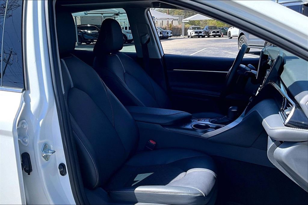 Used 2023 Toyota Camry XSE image 10