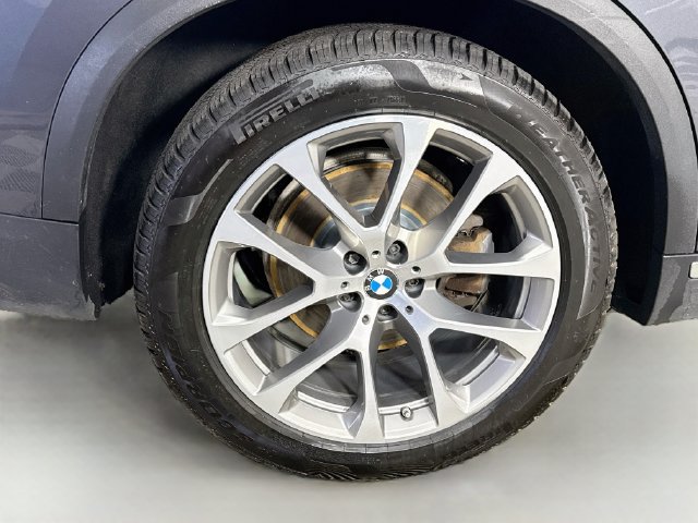 Used 2019 BMW X5 xDrive40i w/ Premium Package 2 AWD/4WD image 32