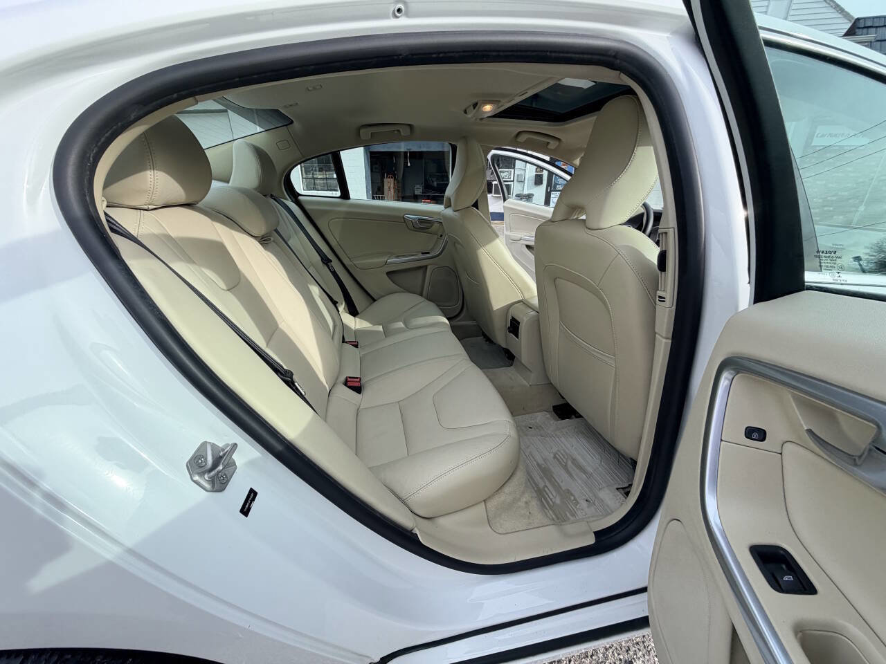 Used 2015 Volvo S60 T5 Premier image 40