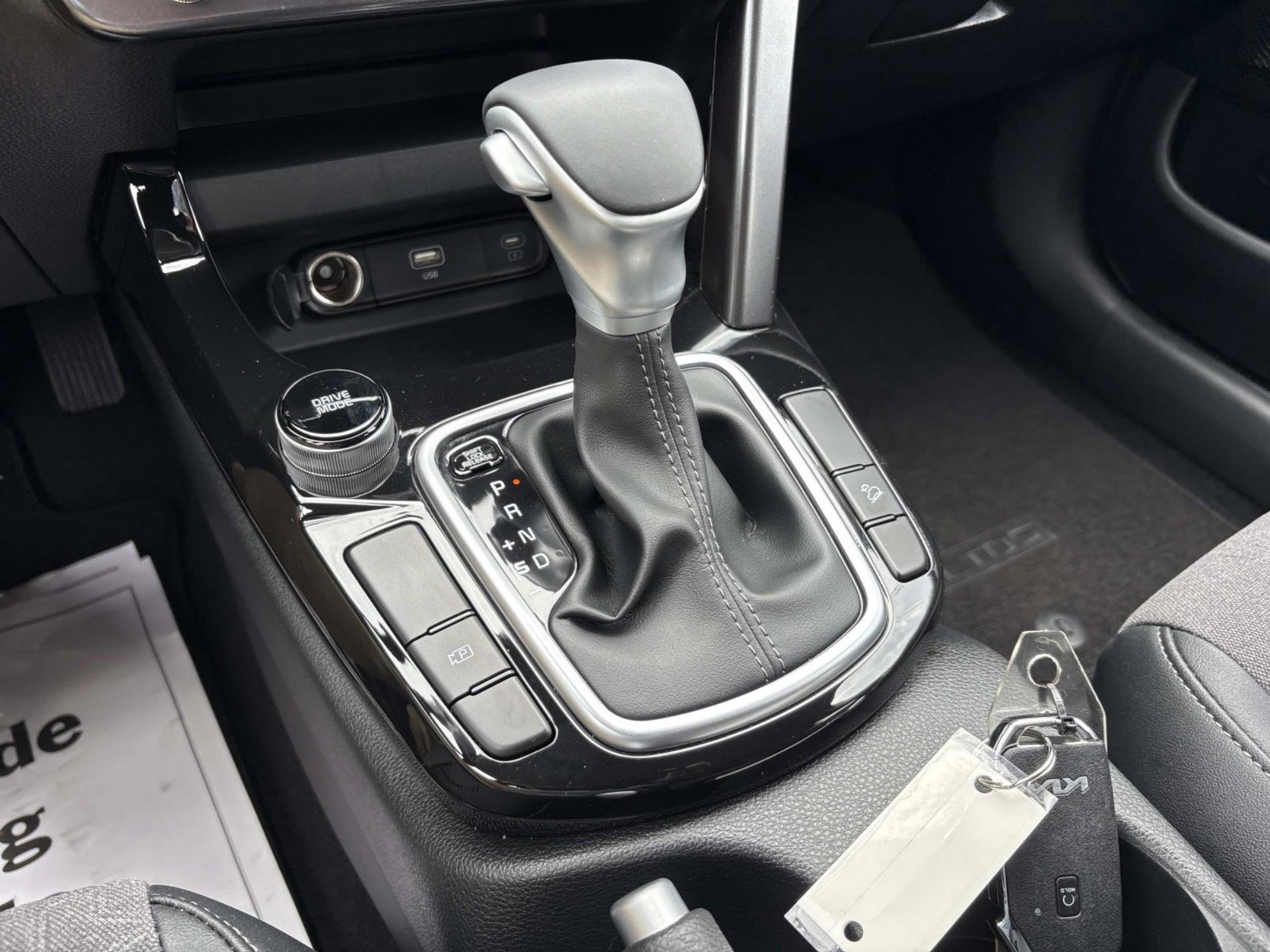 Used 2025 Kia Seltos S FWD image 30