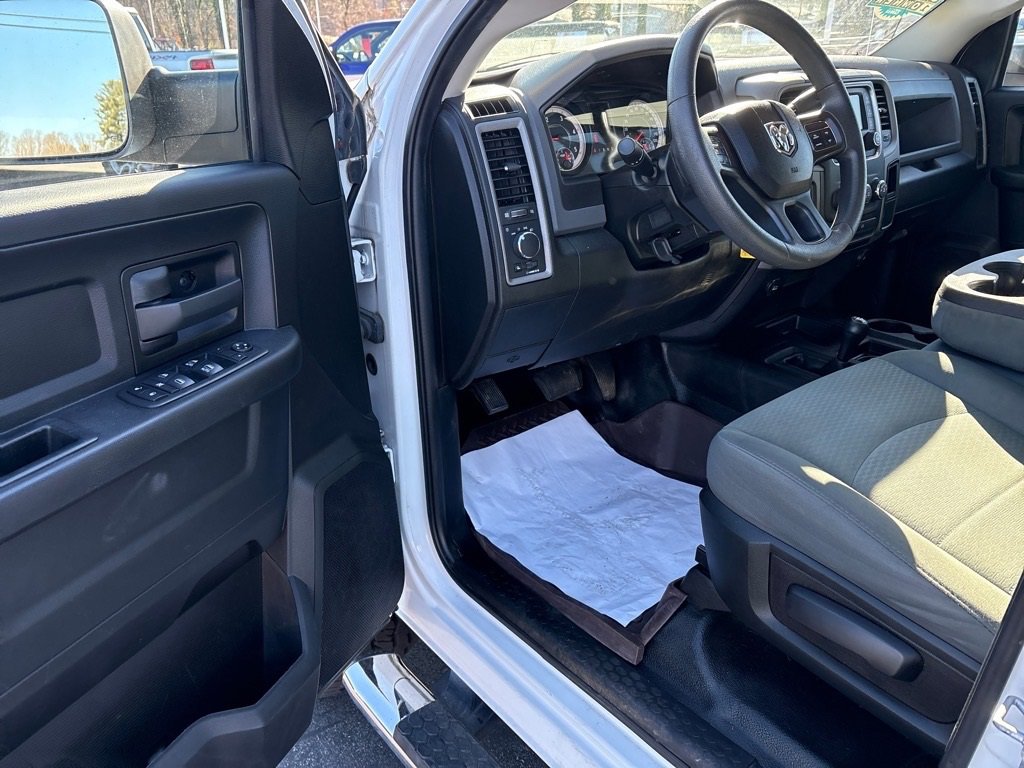 Used 2018 RAM 2500 Tradesman w/ Chrome Appearance Group image 22