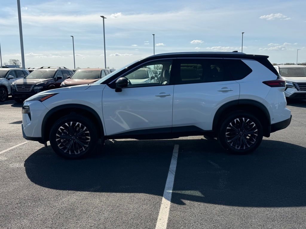 Used 2025 Nissan Rogue SL w/ Tech Package image 8