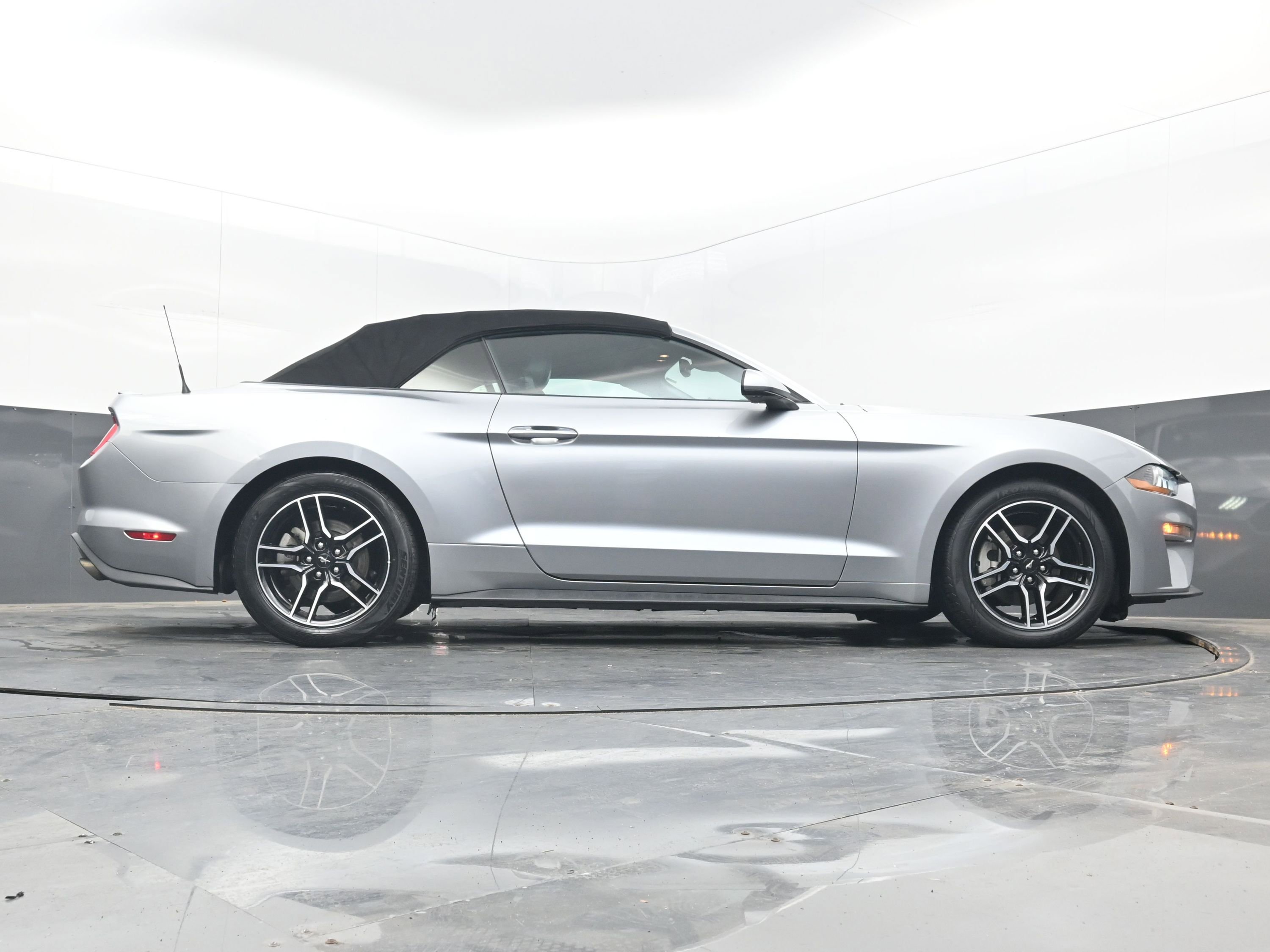 Used 2023 Ford Mustang Premium image 25