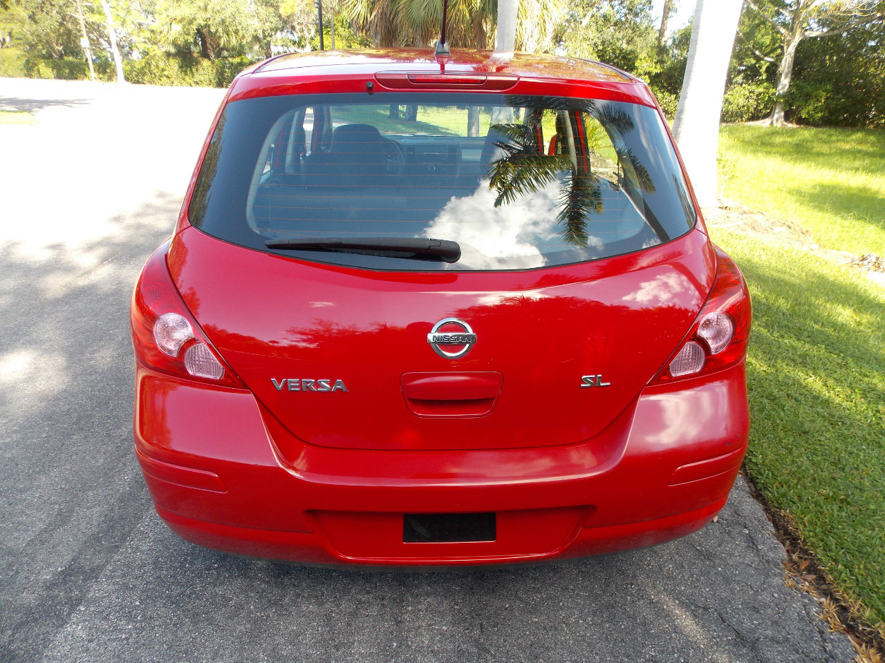 Used 2007 Nissan Versa SL image 13