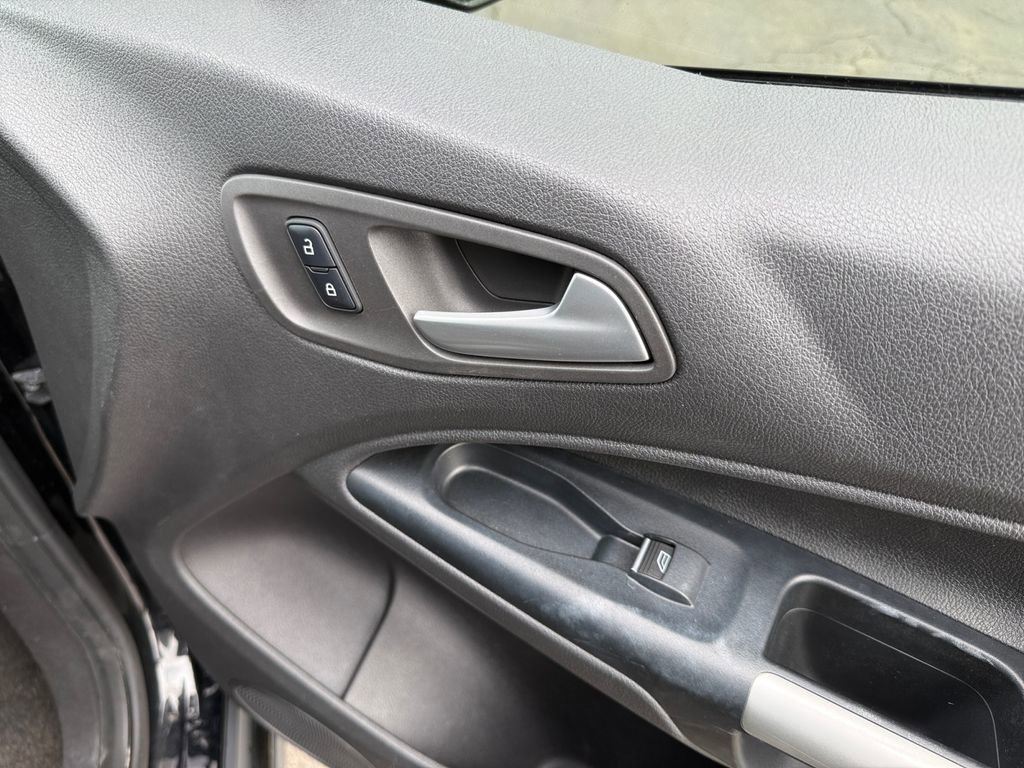 Used 2018 Ford Transit Connect XLT FWD image 22