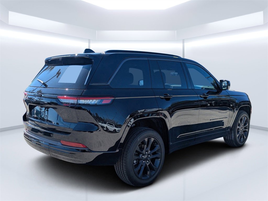 Used 2026 Jeep Grand Cherokee Limited image 4