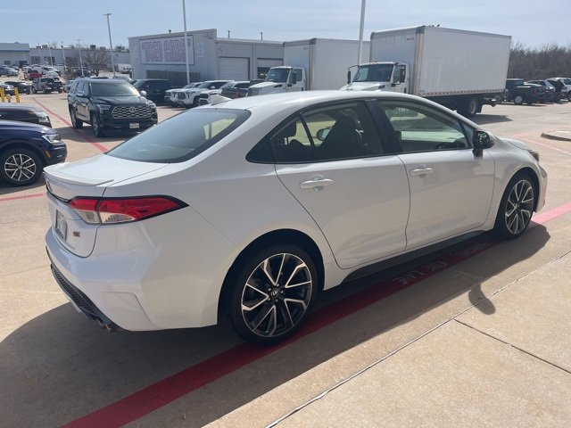 Used 2020 Toyota Corolla SE w/ SE Premium Package image 7