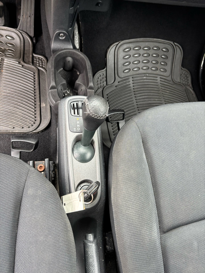 Used 2015 smart fortwo pure image 17