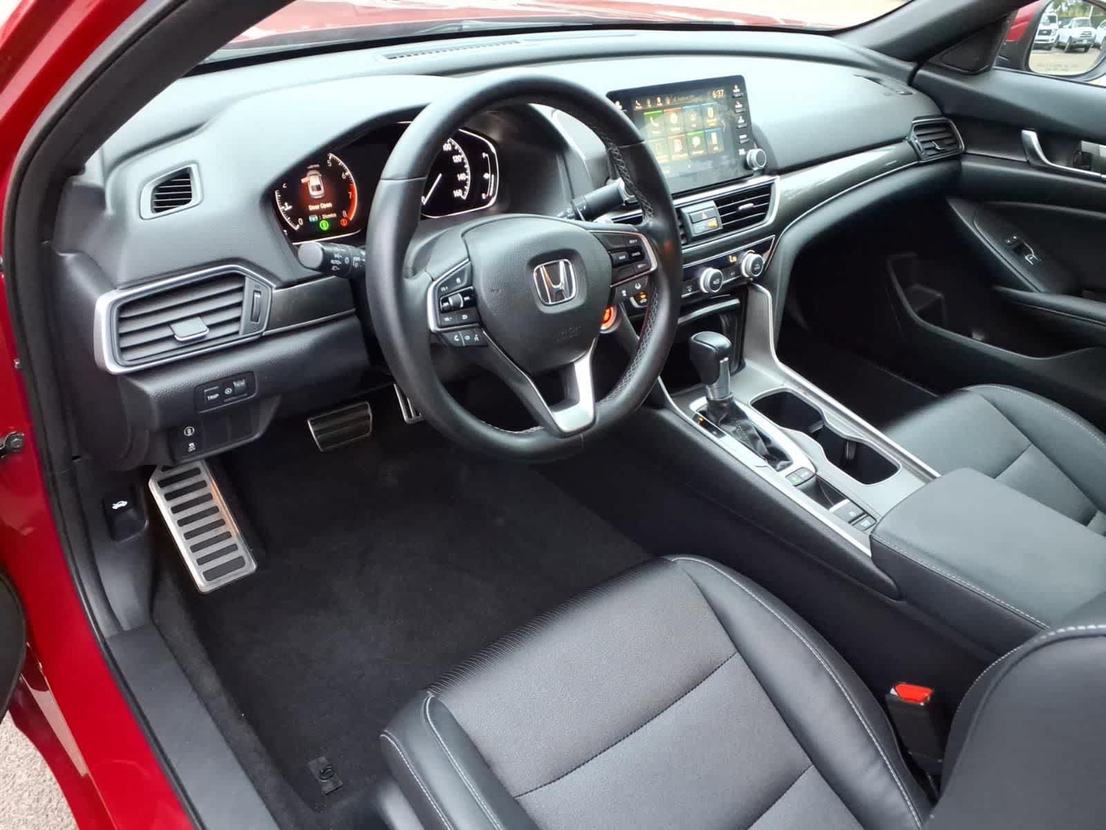 Used 2018 Honda Accord Sport image 13