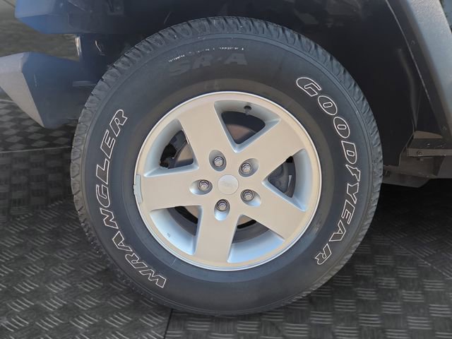 Used 2012 Jeep Wrangler Unlimited Sport AWD/4WD image 29