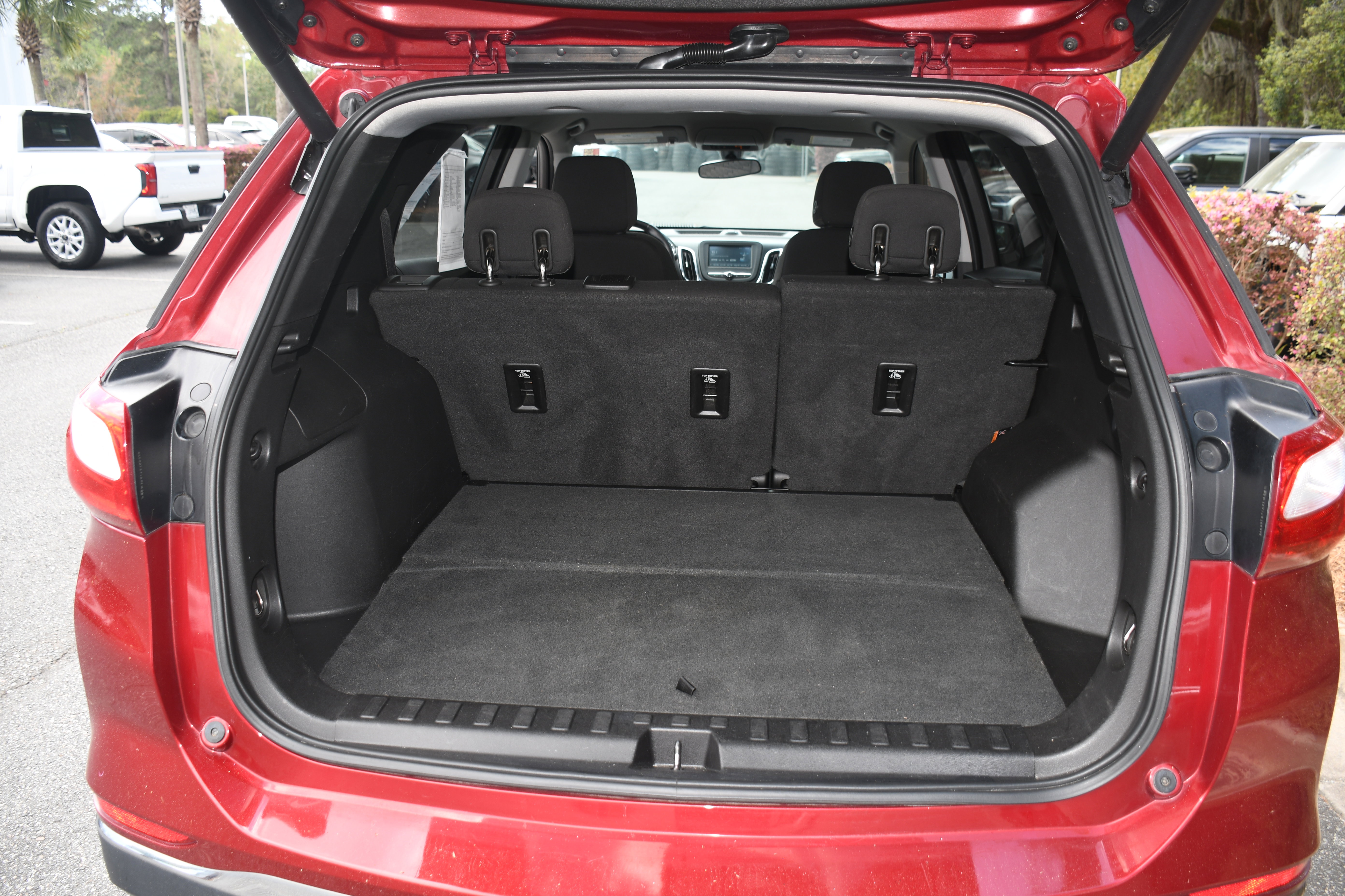 Used 2018 Chevrolet Equinox LT FWD image 17
