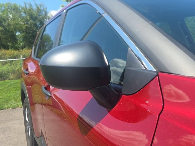 Used 2023 Nissan Rogue S AWD/4WD image 5