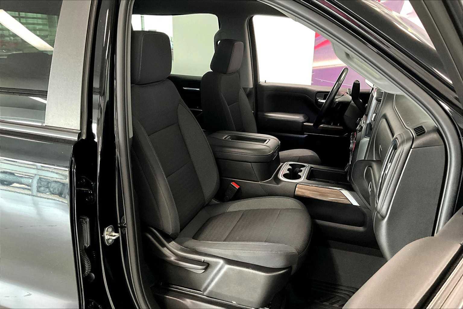 Used 2022 Chevrolet Silverado 1500 RST image 11