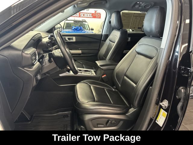 Used 2023 Ford Explorer XLT w/ Equipment Group 202A AWD/4WD image 4