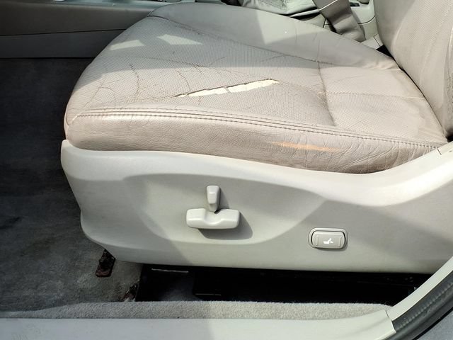 Used 2010 Subaru Forester 2.5X Limited AWD/4WD image 15