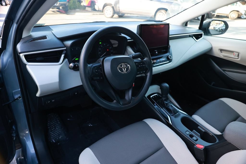 Used 2023 Toyota Corolla LE w/ Carpet Mat Package (TMS) FWD image 17