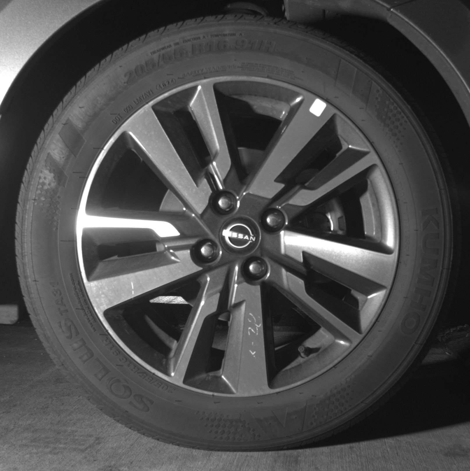 Used 2025 Nissan Versa SV image 13