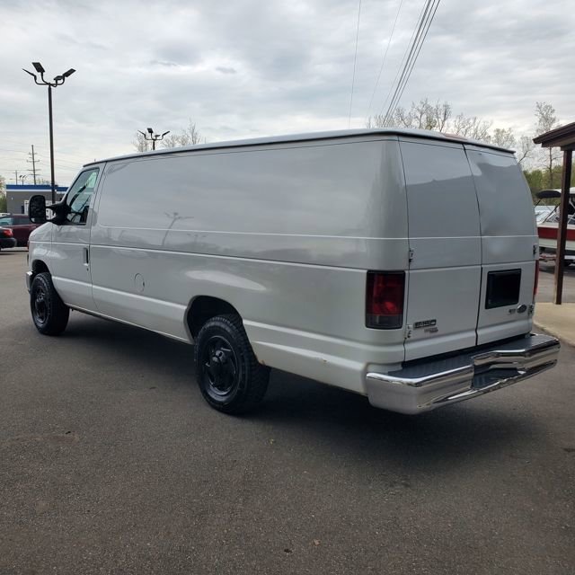 Used 2014 Ford E-150 and Econoline 150 Extended w/ Interior Upgrade Package image 4