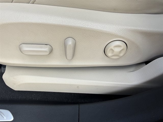 Used 2019 Buick Envision Preferred AWD/4WD image 11