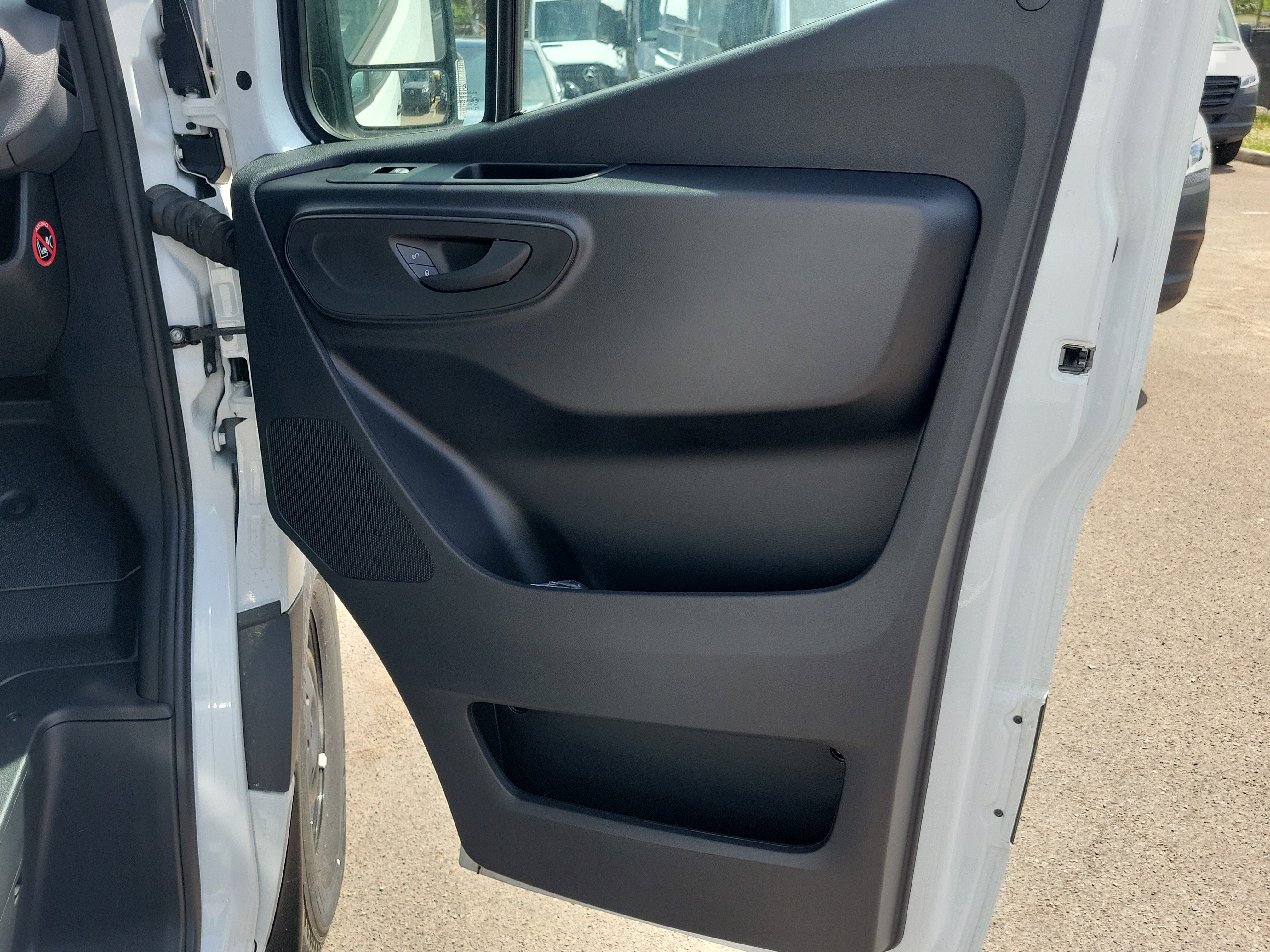 New 2025 Mercedes-Benz Sprinter 2500 image 11