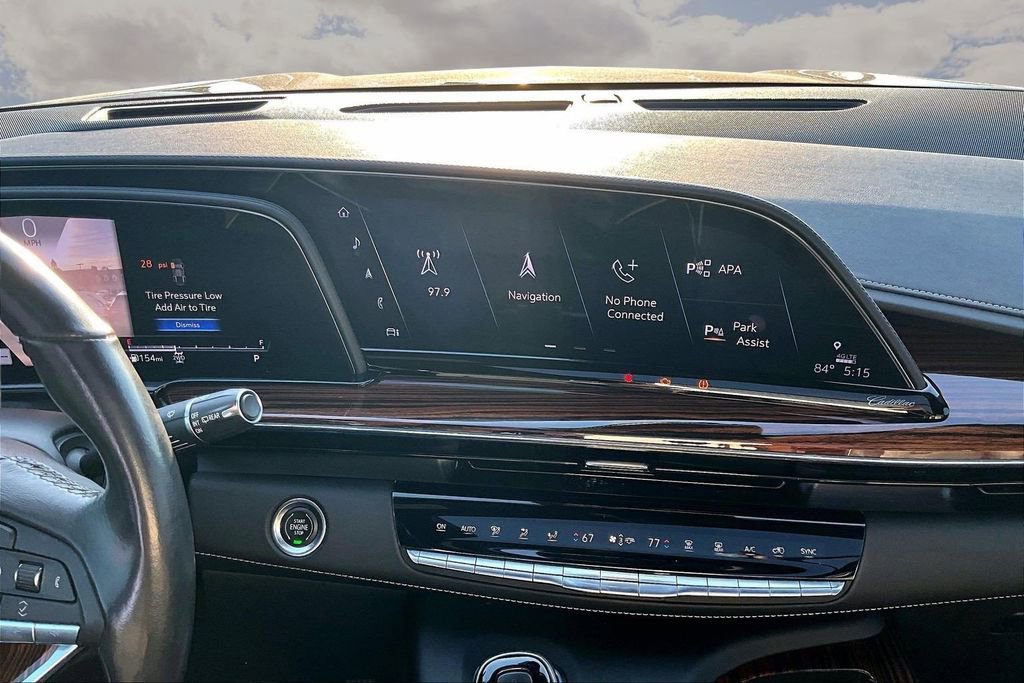 Used 2021 Cadillac Escalade ESV Premium Luxury w/ Driver Assist Tech Package AWD/4WD image 9