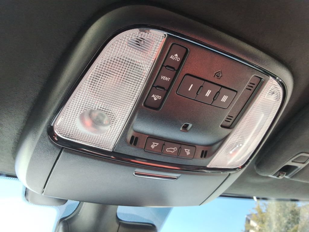 Used 2023 Dodge Durango SRT AWD/4WD image 37