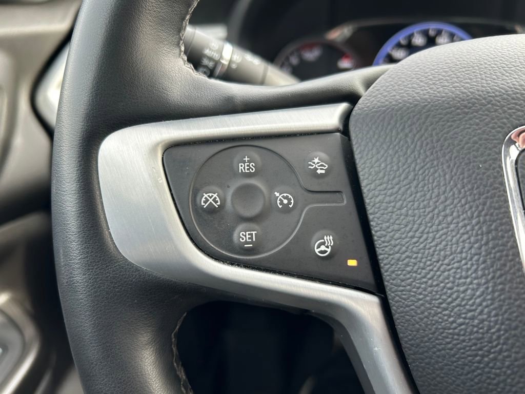 Used 2023 GMC Acadia SLT w/ Technology Package image 19