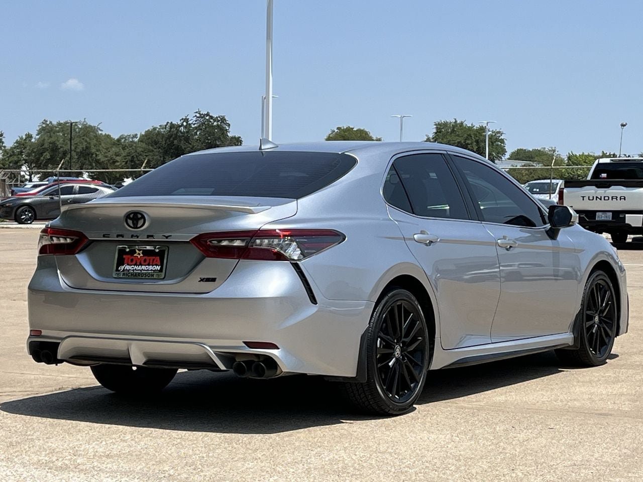 Used 2023 Toyota Camry XSE FWD image 4
