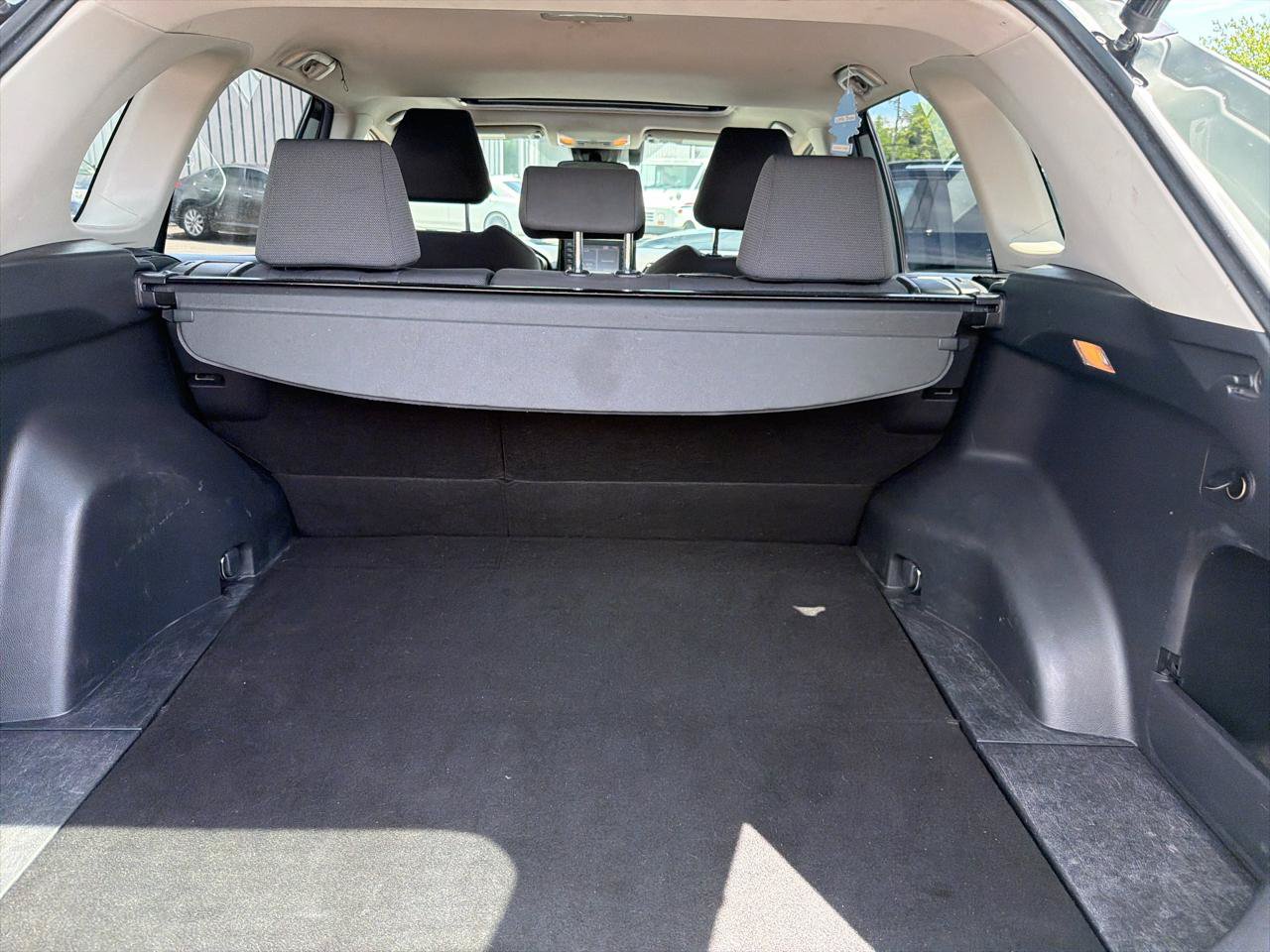 Used 2019 Toyota RAV4 XLE w/ Convenience Package AWD/4WD image 12