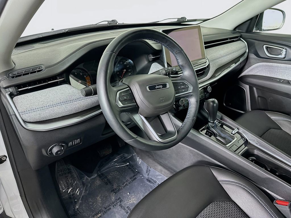 Certified 2022 Jeep Compass Latitude w/ Sun and Sound Group image 17