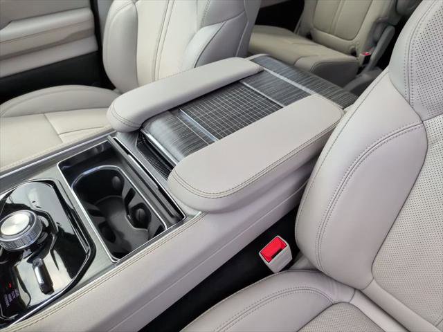 Certified 2024 Jeep Wagoneer Series II w/ Premium Group I image 30