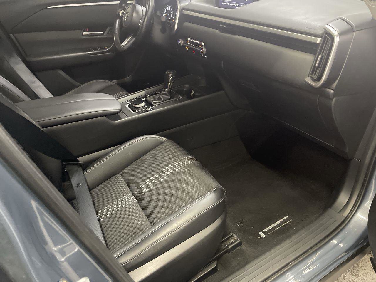 Used 2023 MAZDA CX-50 2.5 S w/ Preferred Plus Pkg image 24