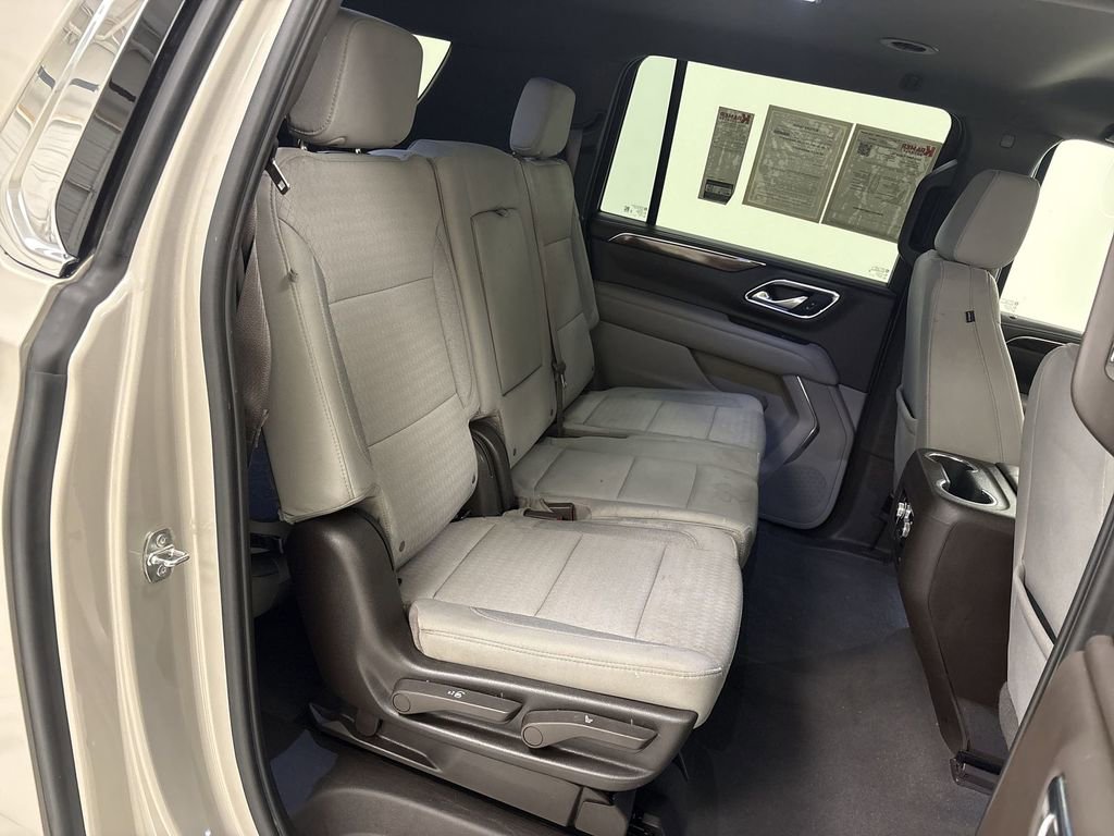 Used 2023 GMC Yukon XL SLE w/ Gmc Pro Safety Plus Package RWD image 28