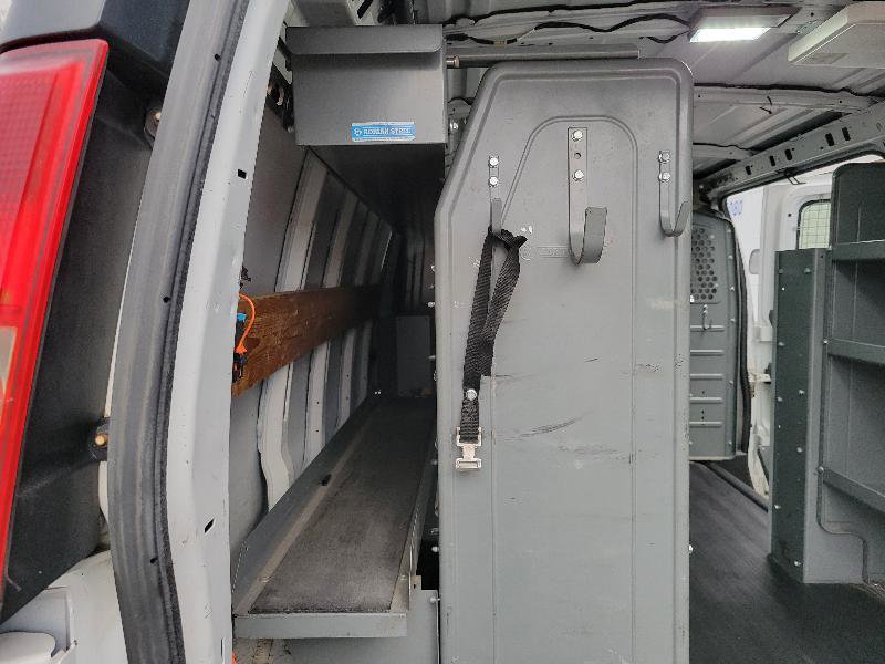 Used 2014 Chevrolet Express 2500 image 19