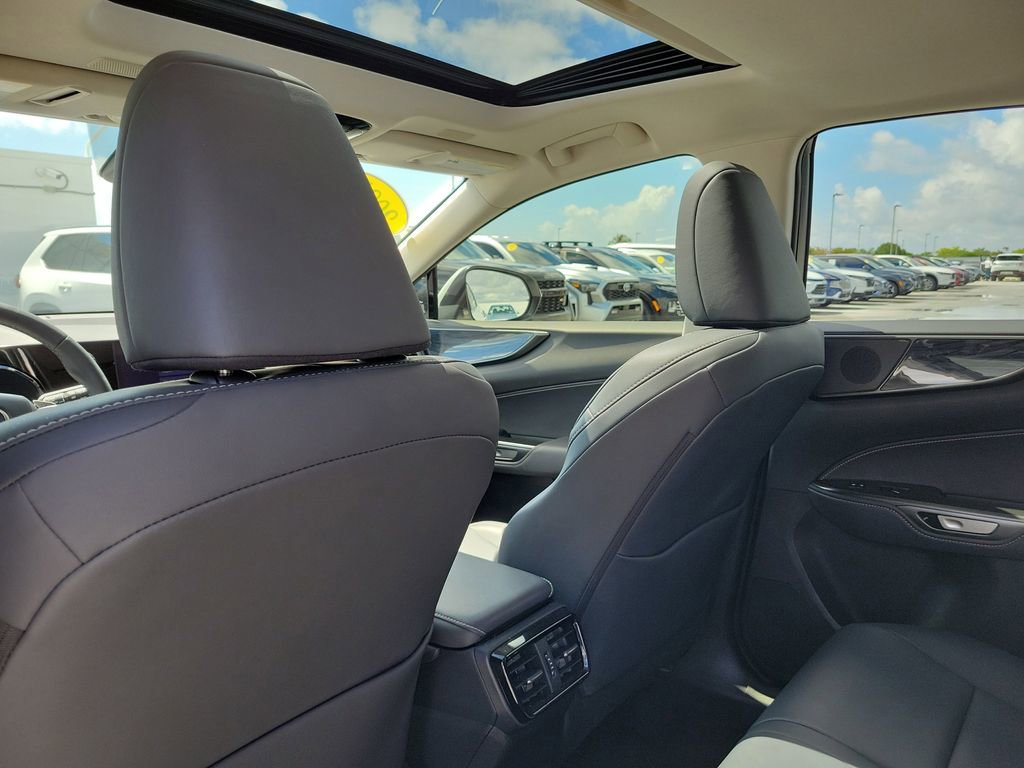 Used 2025 Lexus NX 250 FWD w/ Accessory Package (Z1) image 14