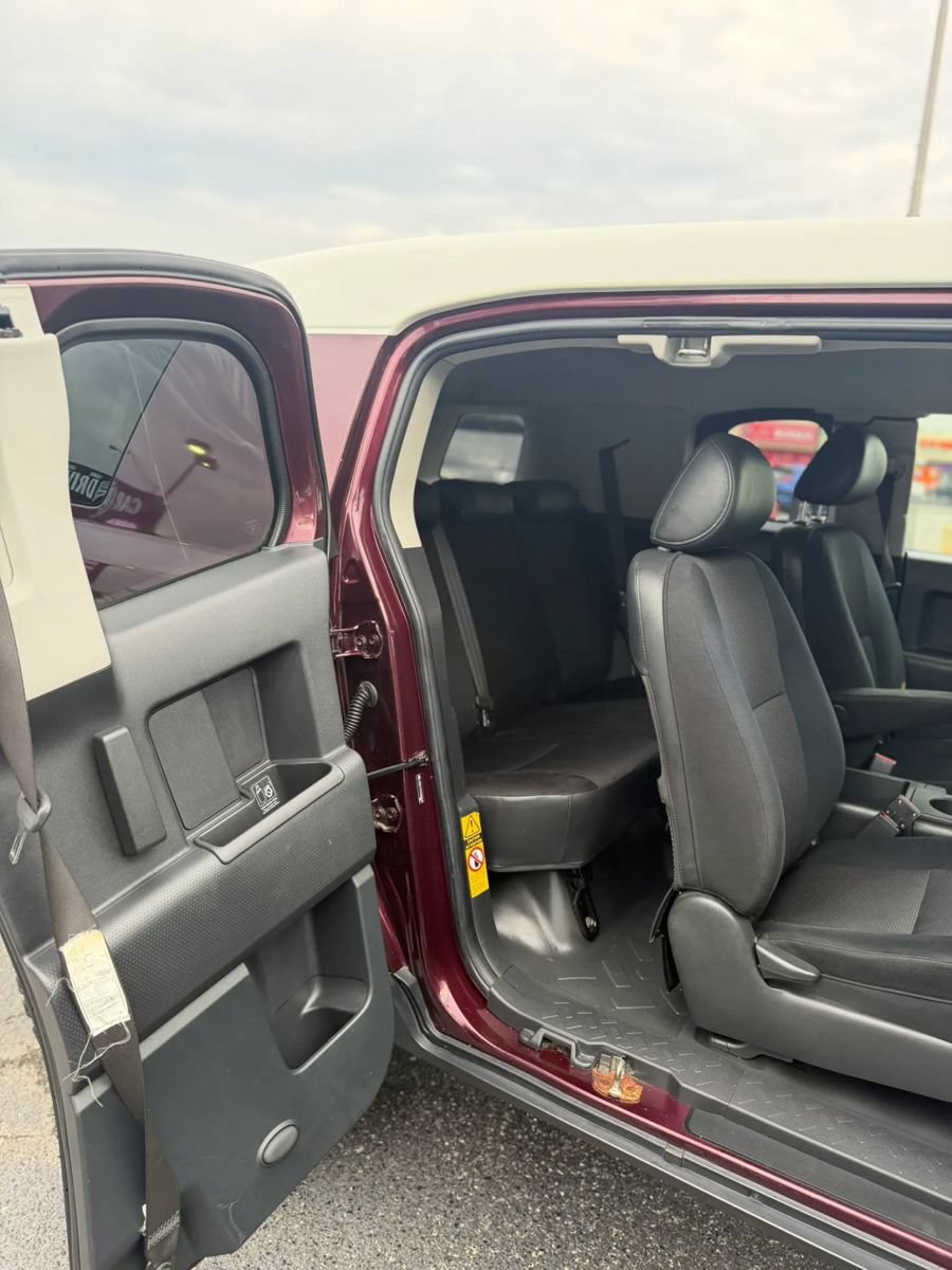 Used 2007 Toyota FJ Cruiser 4WD image 13