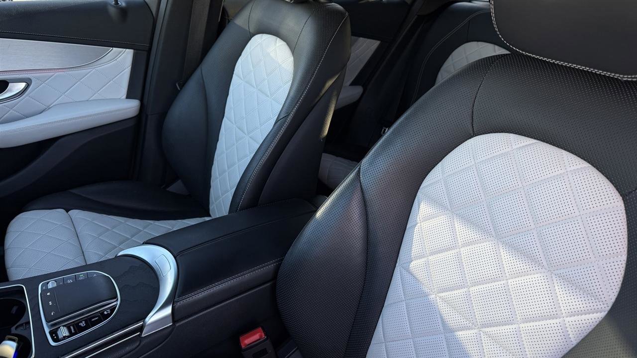 Used 2021 Mercedes-Benz GLC 43 AMG 4MATIC image 16