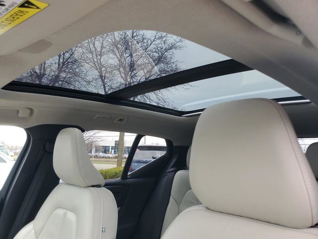 Certified 2023 Volvo XC40 B5 Plus w/ Protection Package Premier AWD/4WD image 13