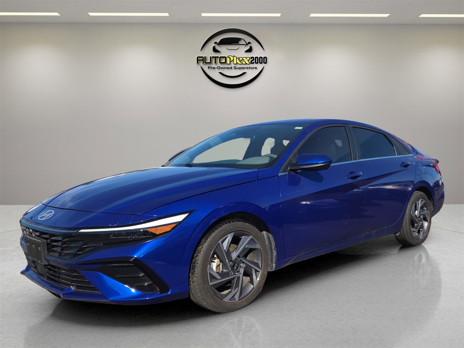 Used 2024 Hyundai Elantra SEL w/ Convenience Package image 3