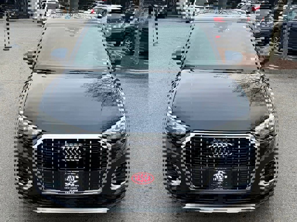 Used 2020 Audi Q3 2.0T Premium w/ Convenience Package image 2