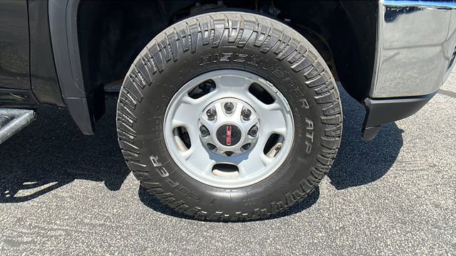 Used 2023 GMC Sierra 2500 Pro w/ Fleet Convenience Package AWD/4WD image 10
