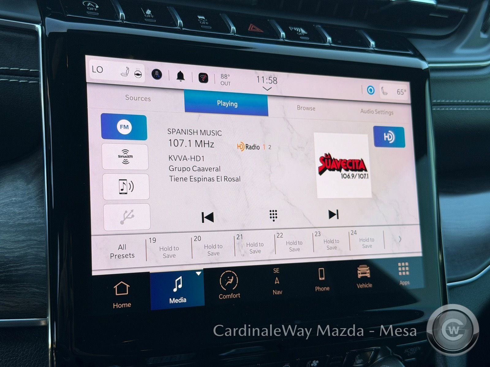 Used 2023 Jeep Grand Cherokee L Overland w/ Luxury Tech Group IV image 24