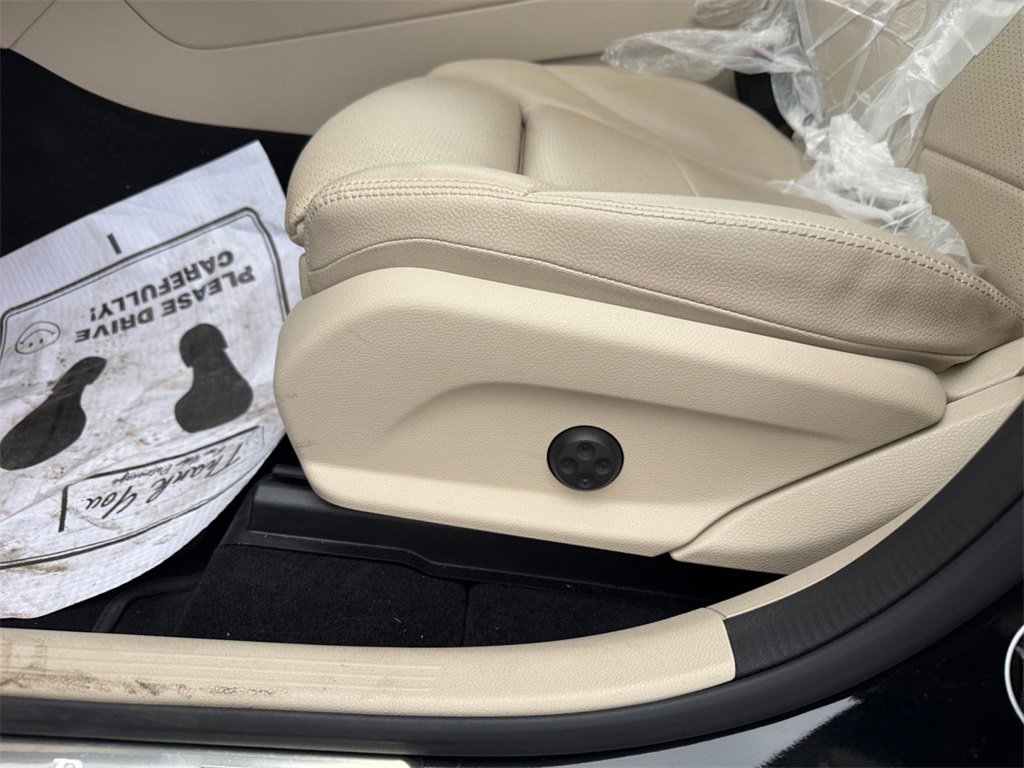 Used 2022 Mercedes-Benz GLC 300 4MATIC image 13